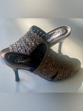 Donald Pliner Alita Woven Leather Metallic 🤩 Heeled Sandals Sz 8.5 $198